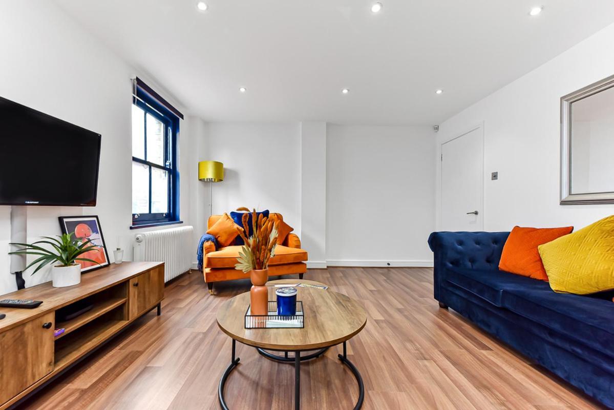 Bright And Spacious 2 Bed In Londra