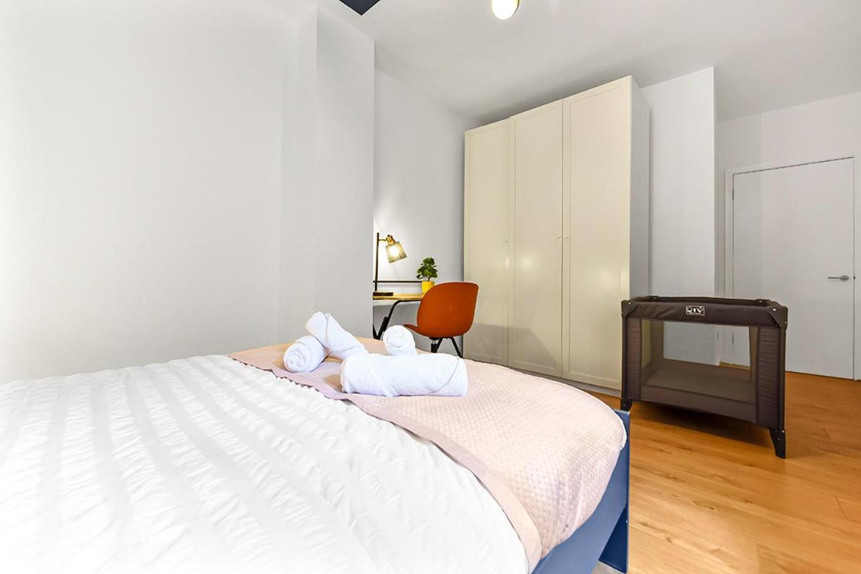 Bright And Spacious 2 Bed In Londra